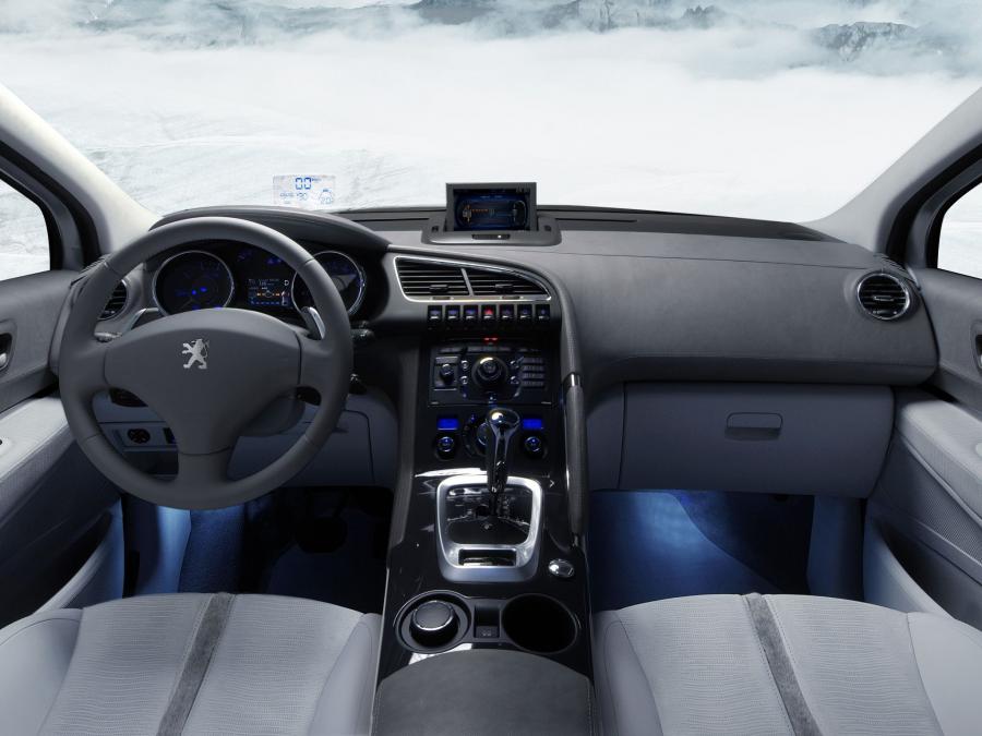 Peugeot Prologue HYbrid4 Concept 2008 года  (фото 11 из 12)